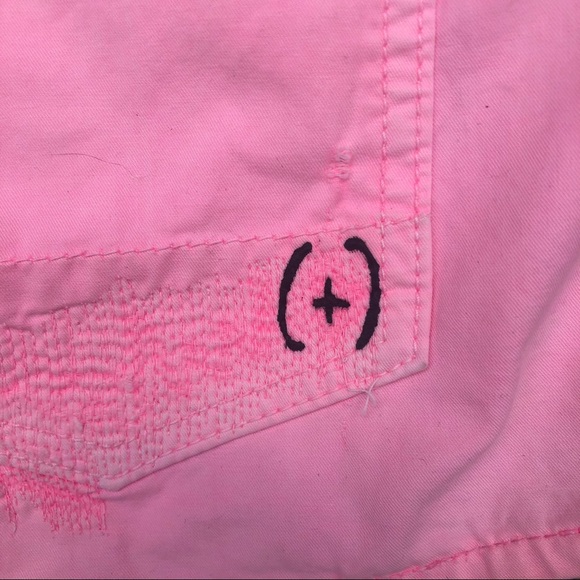 (+) People Shorts - Picture 8 of 10